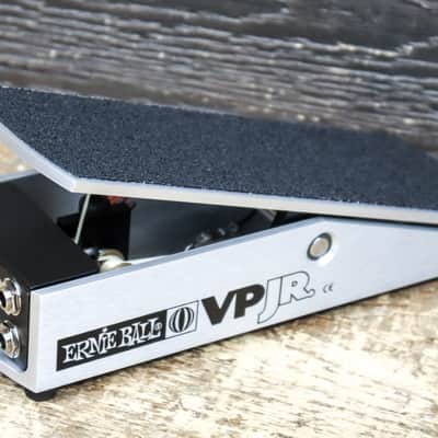 Ernie Ball VP JR. 25K (for Active Electronics) Compact Volume Pedal w/Tuner Out image 5