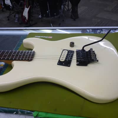 Kramer Player Grade Baretta I : Leveled ,Crowned & Dressed Frets 1985 - white image 14