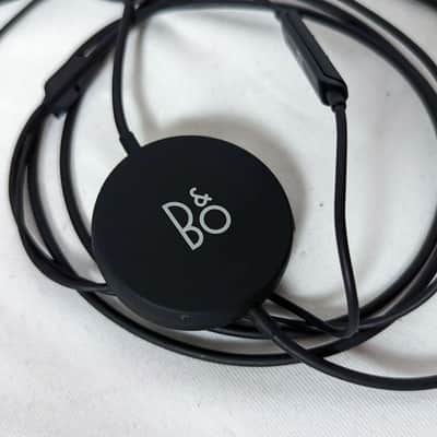 Bang Olufsen Beoplay H3 ANC In-Ear Headphones - Gunmetal Grey image 2