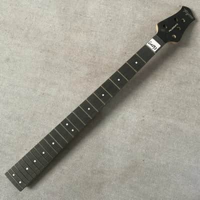 Tagima Wood 5 String Bass Maple Neck, Rosewood 24 Frets Fretboard image 4