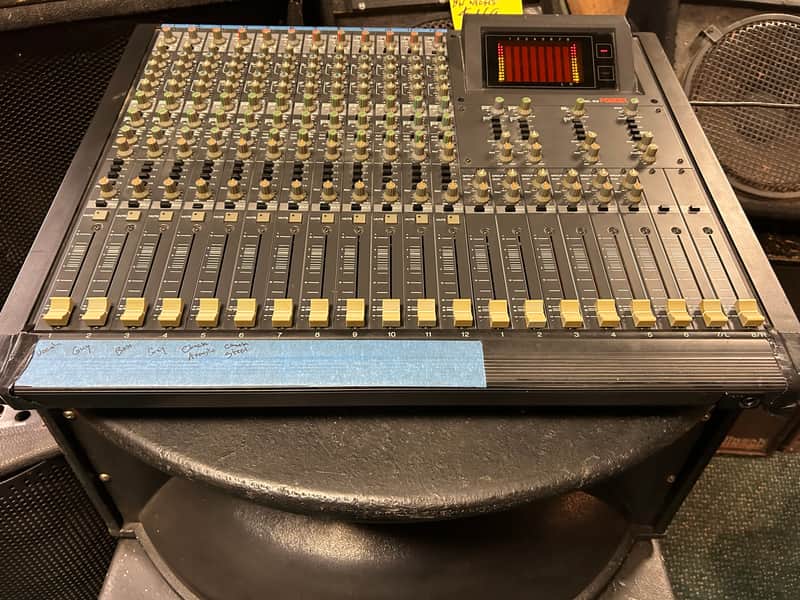 2004 Fostex Model 812 - Professional 12 Channel Analog Recording