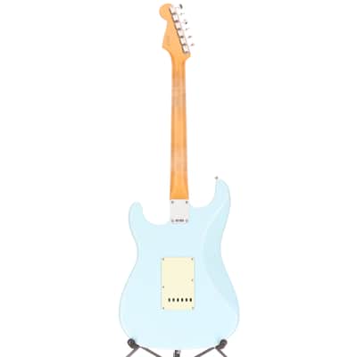 Fender Vintera® II Road Worn® '60s Stratocaster®, Rosewood Fingerboard, Sonic Blue (W8)(14903) (14903) image 6