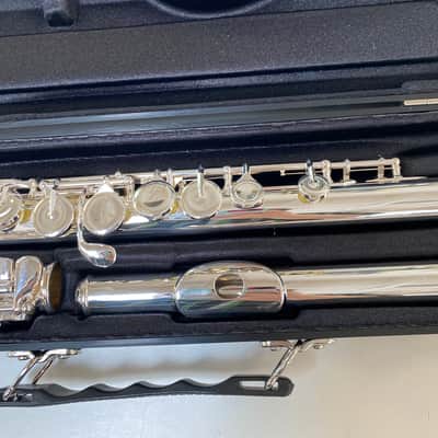Mint Open Box Pearl Belsona PF200 Student Flute; with ABS Hardshell Case, Cleaning Rod image 5