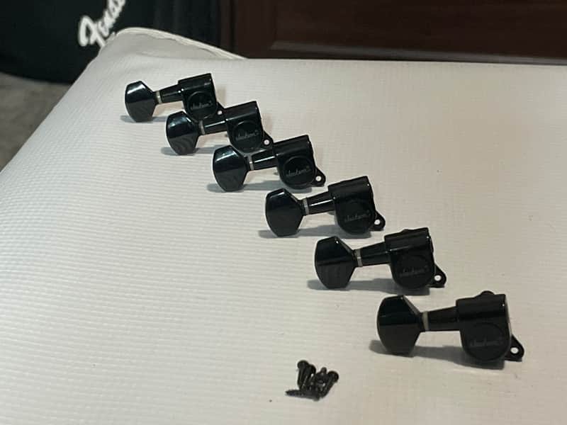 2000's Jackson Dinky Guitar Black Reverse Jin Ho Korea Tuners Tuning Pegs 6 In Line image 1