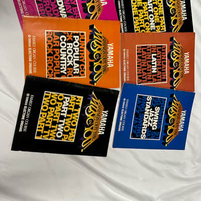Lot of 6 Old Vintage Yamaha Organ Course Books Sheet Music Latin, Jazz, Broadway, & Country image 1