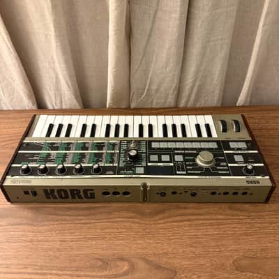 Korg MicroKORG 37-Key Synthesizer/Vocoder 2002 - 2019 - Silver image 4
