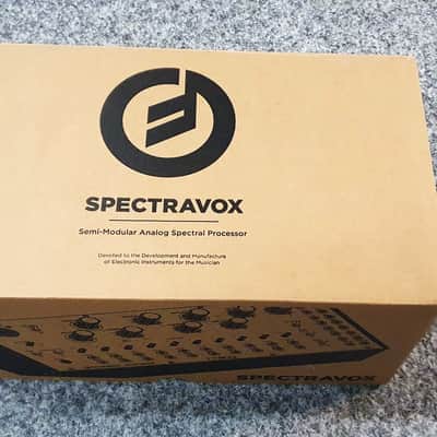 Immagine Moog Spectravox Semi-Modular Analog Spectral Processor & Vocoder - 2