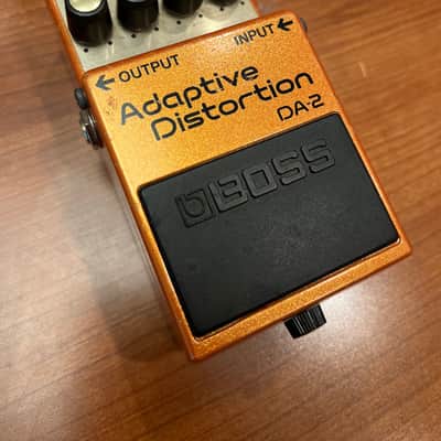Boss DA-2 Adaptive Distortion | Reverb