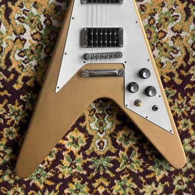 Gibson Flying V - '67 Reissue 2021 - Antique Gold image 3