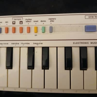 Casio PT-1 29-Key Mini Synthesizer 1982 - 1988 - White image 6