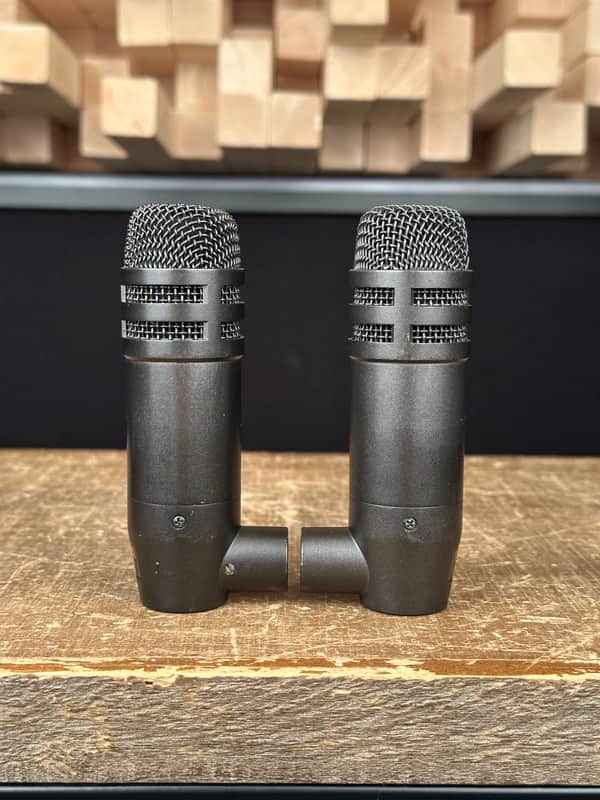 Vintage Yamaha MZ204 Cardioid Dynamic Microphone Pair. Great Shape