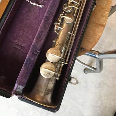 Martin Soprano saxophone 1920's silver plate, stenciled "American Artist". Demo image 4