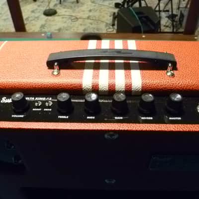 Supro 1822R Delta King 12 15-Watt 1x12" Guitar Combo 2021 - Present - Scarlett w/ Cream Stripes image 3