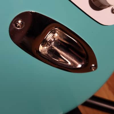 Fender 2000 American Deluxe Stratocaster Rosewood Fretboard Repainted Seafoam Green w/ OHSC, Locking Tuners & Changed Pickups image 9