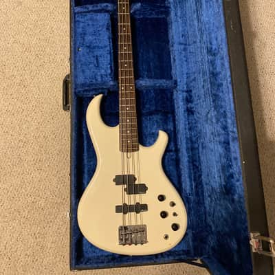 AriaPro 2 The Cat Bass 1981 - Gloss White image 11