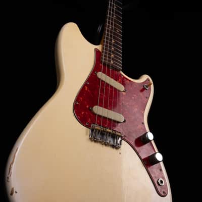 Vintage 1963 Fender Duo-Sonic Olympic White with OHSC image 7