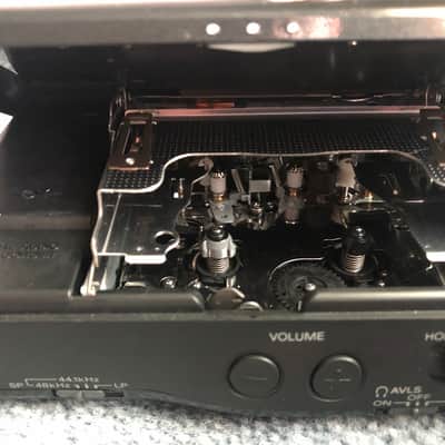 Sony DAT Walkman TCD-D8 Portable Recorder w/ Case & Power Supply image 8