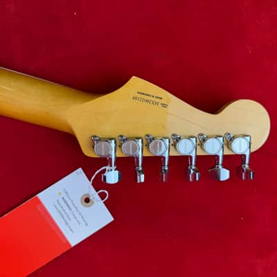 Immagine Fender Kurt Cobain Jaguar 2014 - Present - 3-Color Sunburst - 4