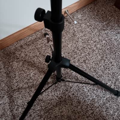 On-Stage Tripod Sheet Music Stand w/ Bag image 2