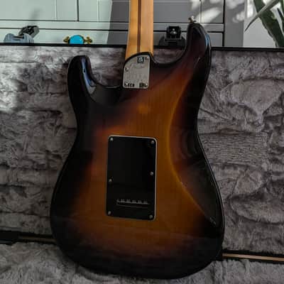 Fender American Ultra Luxe Stratocaster with Maple Fretboard 2021 - 2024 - 2-Color Sunburst image 8