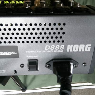 Korg D888 8-Track Digital Recording Studio 2000s - Black image 10