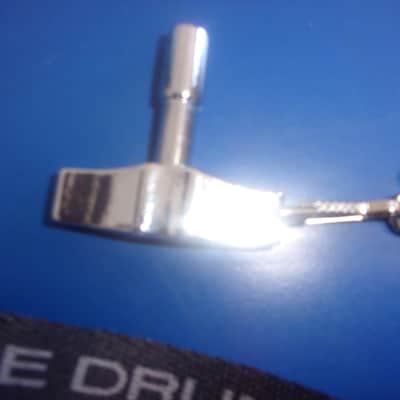 New DW "The Drummers Choice" Drum Lanyard and heavy duty "T" Drum Key image 2