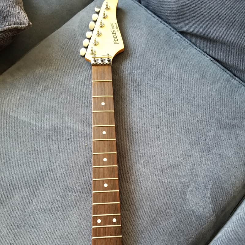 1983 Kramer Focus 2000 Neck image 1