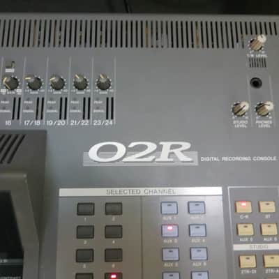 Yamaha O2R Studio Digital Mixing Console image 11