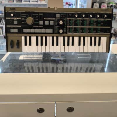Korg MicroKORG 37-Key Synthesizer/Vocoder 2002 - 2019 - Silver image 1
