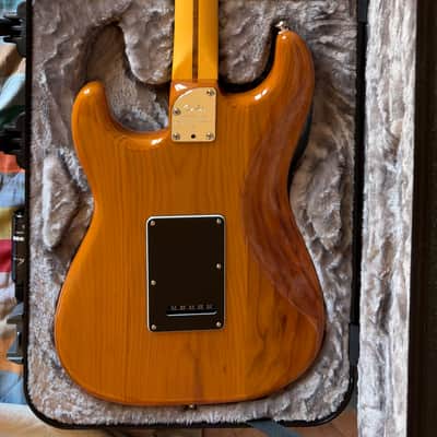 Fender American Professional II Stratocaster with Rosewood Fretboard 2025 - Roasted Pine image 6