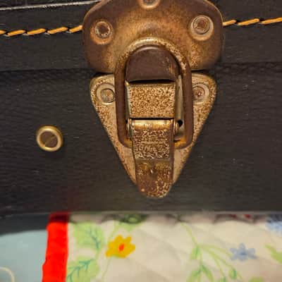 Guild Vintage hardshell 1960's - black image 8