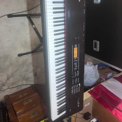 Yamaha S08 88-key Performance Synth W/Case/stand/stool/pedal (NICE)