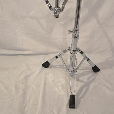 DW 9000 Double Brace Snare Drum Stand Used image 1