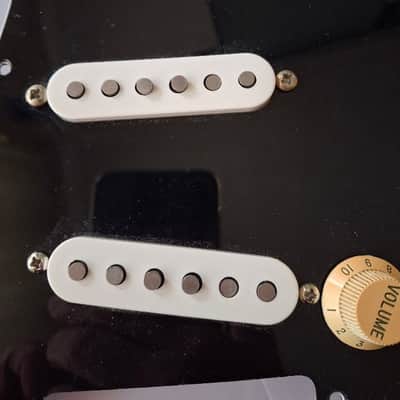 Fender Custom Shop 69 pickups loaded pickguard image 3