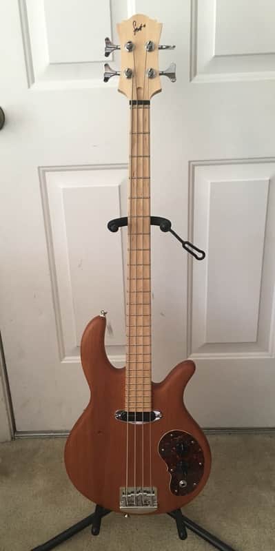 Birdsong Shortbass 2016 Natural image 1