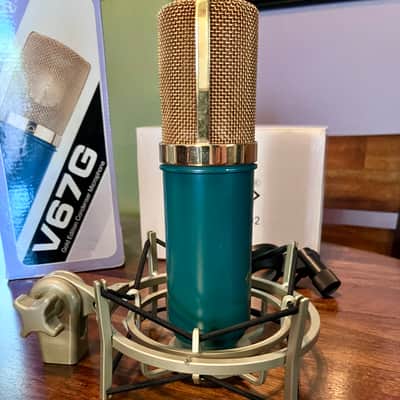 MXL V67G Large Capsule Condenser Mic 2010s Plus MXL USM 002 Universal Shock Mount for MXL mics - Green/Gold image 3