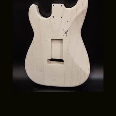 Guitar Mill S-Style Body / 1 Piece Paulownia / 1 lbs. 14 oz. / Nitrocellulose TruGrain™ 'Olympic White' / Closet Clean (#GIN-3941) image 4