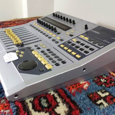 Yamaha 01x Digital Mixer / Recording Interface / Controller image 2