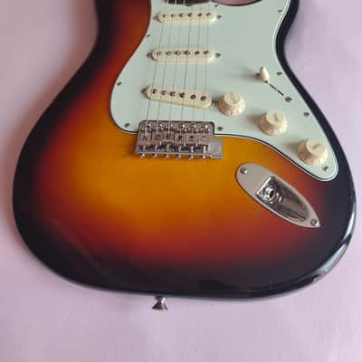 Fender American Vintage II '61 Stratocaster - 3-Color Sunburst (2025) image 4