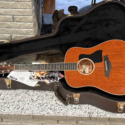 2015 TAYLOR 520e (510/510e) All Mahogany Dreadnaught ~ Full Scale w/HSC!! ~ Excellent Condition!! image 15