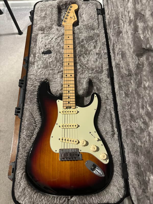 Fender American Elite Stratocaster with Maple Fretboard 2016 - 2019 - Tobacco Sunburst image 1