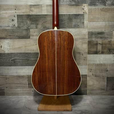 Alvarez Yairi Masterworks DYMR70 Sunburst 12th-Fret Slope Shoulder Dreadnought B-Stock (DYMR70_Sunburst) image 4