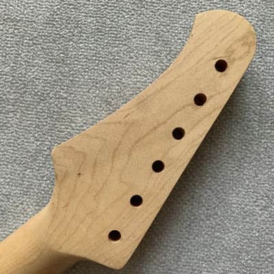 Short Scale Maple Wood Guitar Mini Neck, 21 Frets Fingerboard image 7
