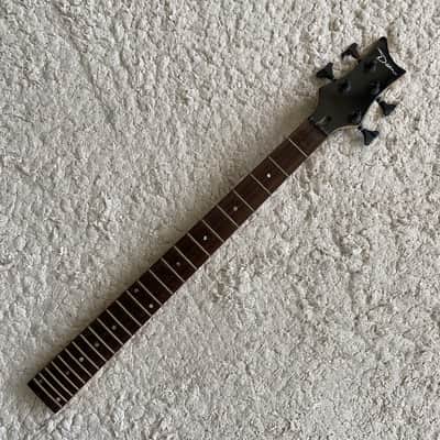 Dean Black 4 String Bass Maple Wood Neck, Rosewood Fingerboard image 11