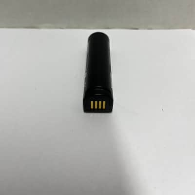 Shure SB902A 1350mAh Rechargeable Lithium-Ion Battery, Battery for GLX-D GLXD GLXD1 GLXD2 and MXW2 Handheld Transmitters Advanced Wireless Systemss 2010s - Black image 4