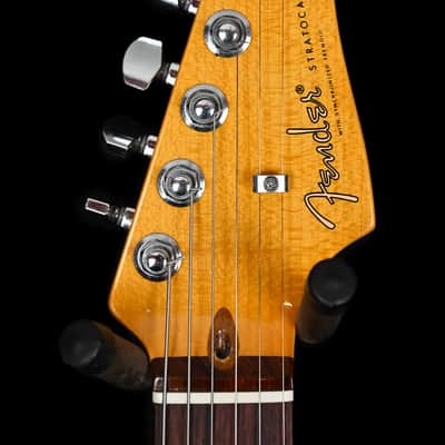 Fender American Ultra Luxe Vintage '60s Stratocaster HSS from 2025 in Fiesta Red with original Hardcase image 9