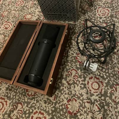 Neumann U 87 Ai Studio Set 2010 - Present - Mt Black image 2