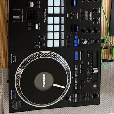 Pioneer DDJ-REV7 2-Channel DJ Controller 2022 - Present - Black image 2