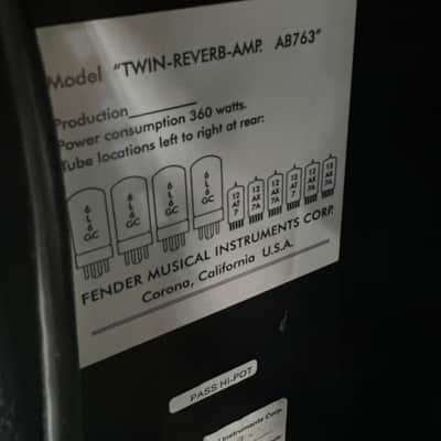 Fender '65 Twin Reverb Reissue 85-Watt 2x12" Guitar Combo 1991 - Present - Black image 10