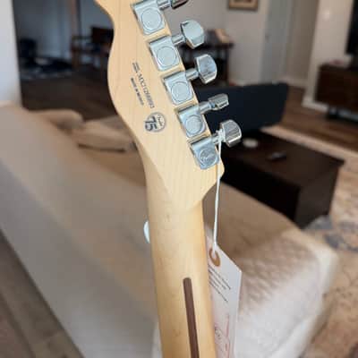 Fender Player Telecaster with Maple Fretboard 2018 - 2024 - 3-Color Sunburst image 6